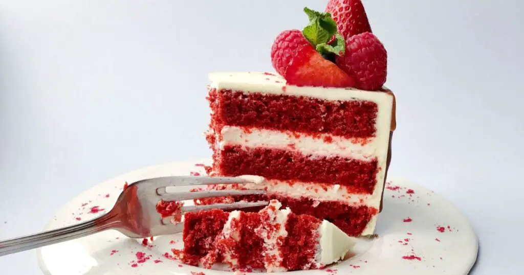 Strawberry Crunch Cake